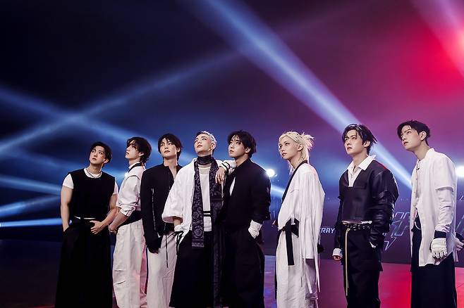 "'Hip'하고 멋지고 다 하는" 스트레이 키즈, K팝 챔피언의 독보적 아우라