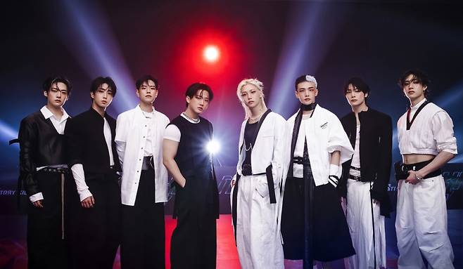 "'Hip'하고 멋지고 다 하는" 스트레이 키즈, K팝 챔피언의 독보적 아우라