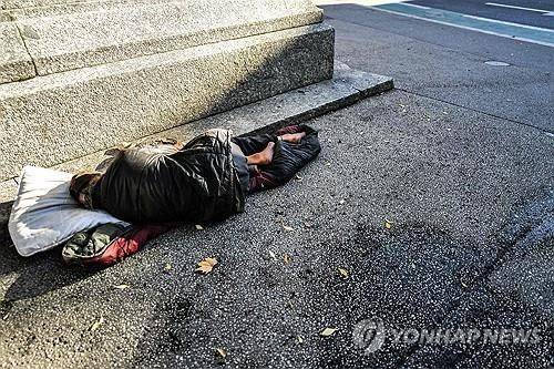 프랑스 거리의 노숙인 [AFP 연합뉴스 자료사진]