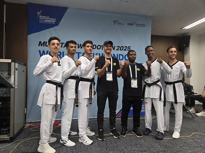 ‘무주태권도원 2025 세계태권도 그랑프리 챌린지’ 대회에 참가하기 위해 전라북도 무주를 방문한 난민 대표팀 선수들. 사진=이석무