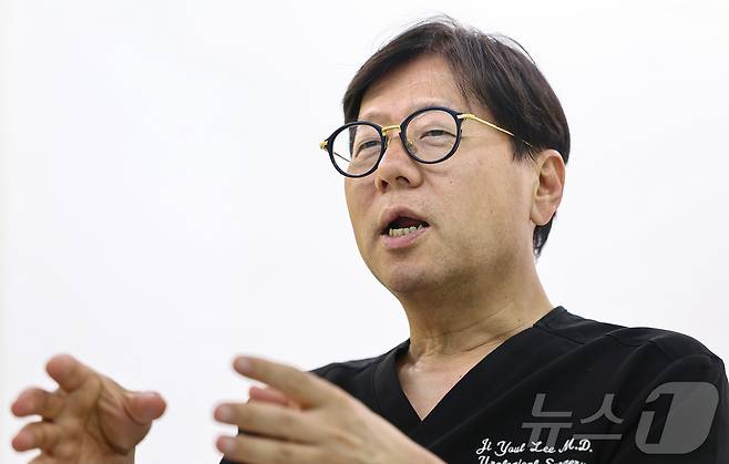 이지열 가톨릭대학교 서울성모병원 비뇨의학과 교수가 서울 서초구 서울성모병원에서 뉴스1과 인터뷰를 갖고 있다. /뉴스1 ⓒ News1 김도우 기자