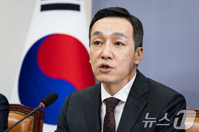 김민수 국민의힘 최고위원이 27일 서울 여의도 국회에서 열린 첫 최고위원회의에서 모두 발언을 하고 있다. 2025.8.27/뉴스1 ⓒ News1 유승관 기자