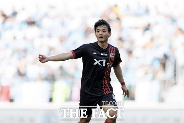 가파른 성장세를 보여주고 있는 FC서울 미드필더 황도윤./K리그