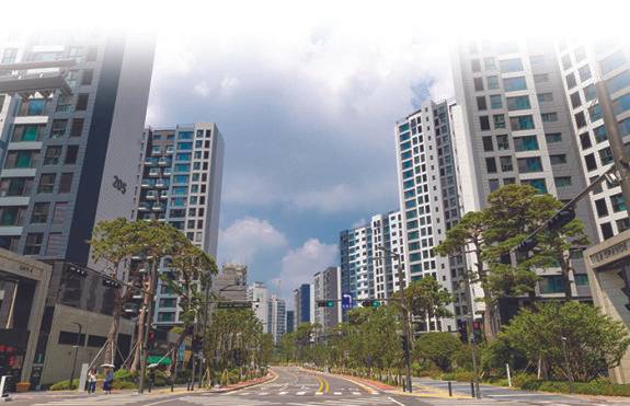 래미안 단일 브랜드로 지어진&nbsp;3000세대 이상 대단지 래미안라그란데.