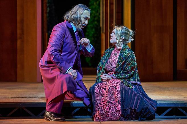 포그너로 출연한 박종민이 2막에서 딸 에바역 스웨덴 소프라노 크리스티나 닐손과 노래하고 있다.ⓒBayreuth Festival/Enrico Nawrath