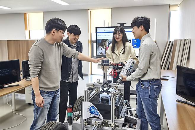 한국공학대 자율주행자동차 수업 모습. 한국공학대 제공