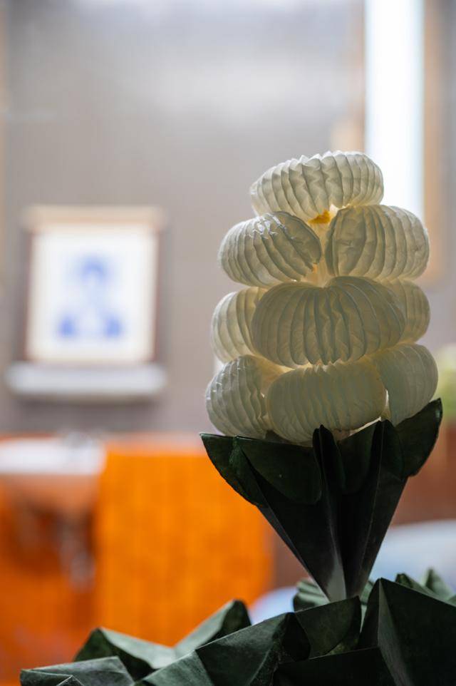 서울 용산구 민주화운동기념관(남영동 옛 대공분실)의 박종철 열사가 희생된 509호에 전시된 다여 스님의 '왕생화'. 민주화운동기념사업회 제공