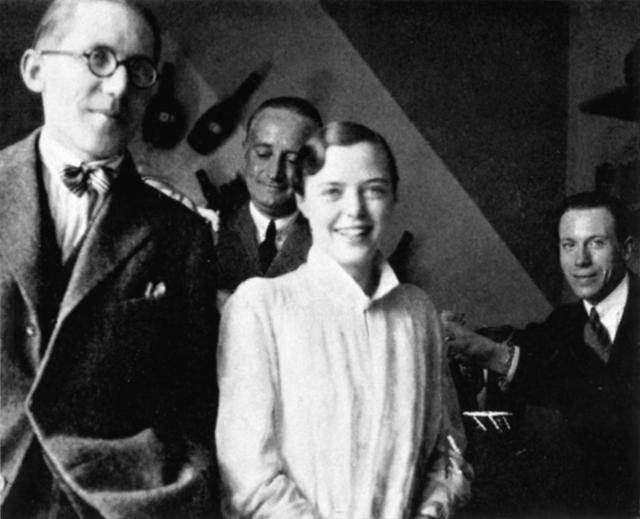 1928년 촬영된 르 코르뷔지에(왼쪽)와 샤를로트 페리앙의 사진. 을유문화사 제공