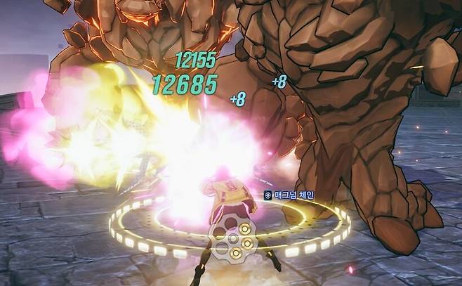 ▲ 소연은 코어 공격이 메인 딜링 수단이라는 점에서 고토 류지와는 계열이 다르다