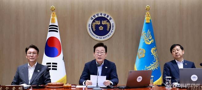 [서울=뉴시스] 고범준 기자 = 이재명 대통령이 29일 서울 용산 대통령실 청사에서 열린 제39회 국무회의(임시)에서 발언하고 있다. (대통령실통신사진기자단) 2025.08.29.