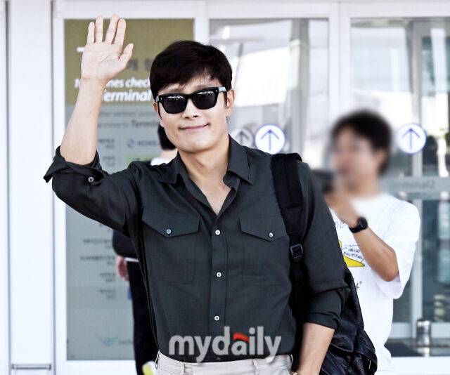 동료 배우들이 이병헌을 칭찬하자 이민정이 정색했다. / 마이데일리 DB