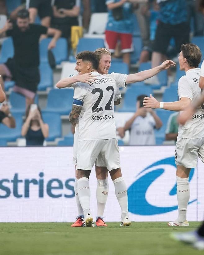 케빈 더 브라위너. 나폴리 공식 SNS