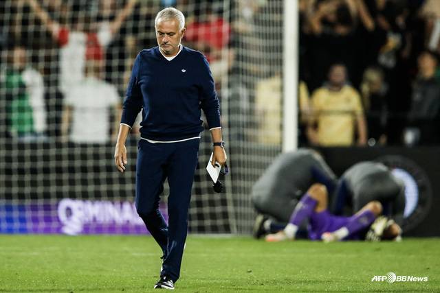 페네르바체에서 경질된 조세 무리뉴 감독. /AFPBBNews=뉴스1