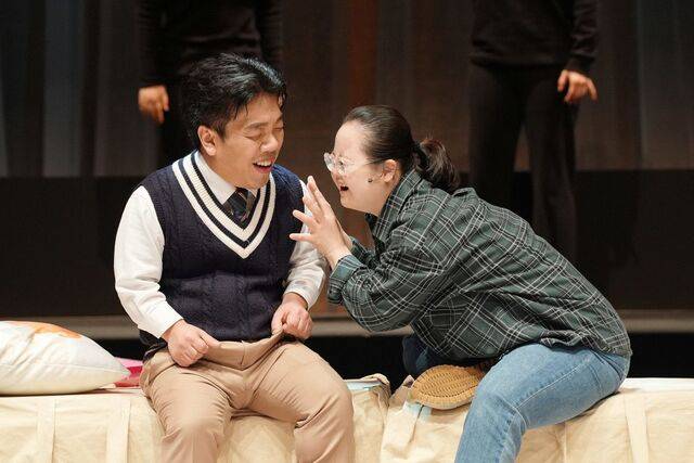 한국장애인문화예술원과 민간 제작사인 크리에이티브테이블 석영이 공동제작한 연극 ‘젤리피쉬’의 한 장면. 무장애 연극으로는 처음으로 국립극단의 우수 공연에 초청된 작품이다. 한국장애인문화예술원 제공