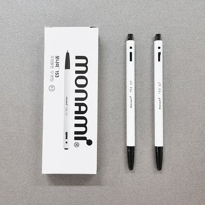 모나미 153펜