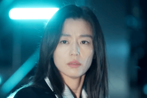 ‘북극성’ [디즈니+]