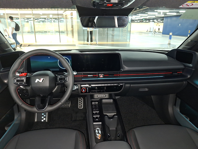 아이오닉 6 N 라인 실내 [김성우 기자]