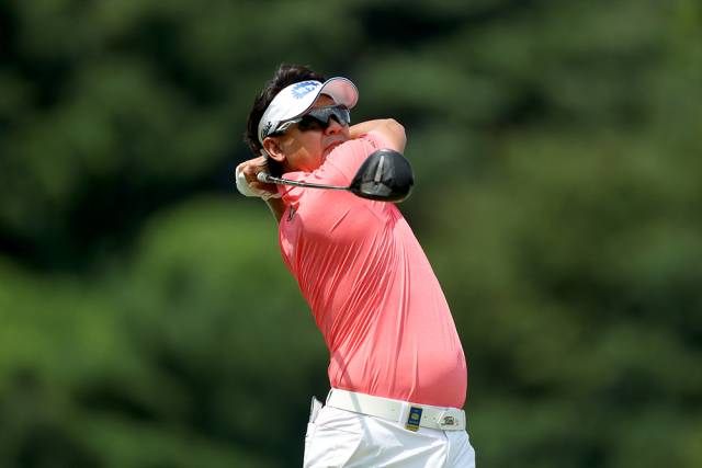 박상현이 30일 동아회원권그룹오픈 3라운드 1번 홀에서 티샷을 하고 있다. 사진 제공=KPGA