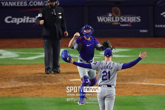 ▲ LA 다저스 시절 월드시리즈 우승 헹가래 투수가 된 워커 뷸러