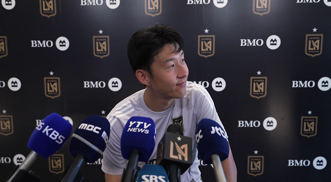 ▲ 손흥민은 경기장 안팎에서 엄청난 파급력을 보이고 있다. LAFC에 따르면, 손흥민 영입 후 LAFC 관련 콘텐츠가 8월 초에만 약 339억 조회수를 기록했다. 이전 대비 594%나 증가한 역대급 기록. 언론 보도량은 289% 증가했다. 이들은 “2022년 가레스 베일을 영입했을 때보다 더 압도적”이라고 평가했다. ⓒ LAFC