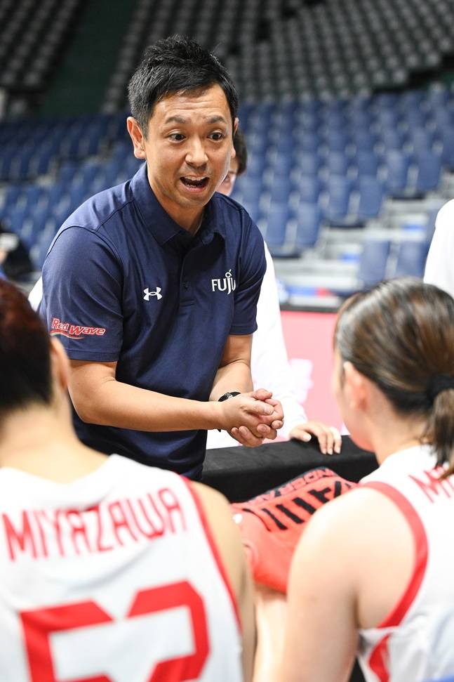구사카 히카루 후지쯔 감독. /사진=WKBL 제공