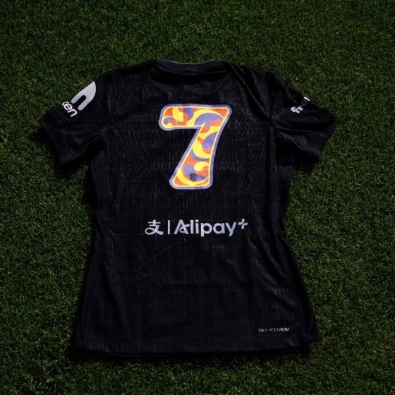 3일 서울월드컵경기장에서 열린 토트넘 홋스퍼와 뉴캐슬 유나이티드의 2025 쿠팡플레이 시리즈 2경기에서 사용한 토트넘의 등번호 7(손흥민 번호) 유니폼. /사진=토트넘 홋스퍼 공식 사회관계망서비스(SNS)