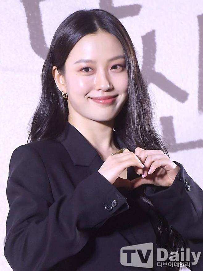 고민시