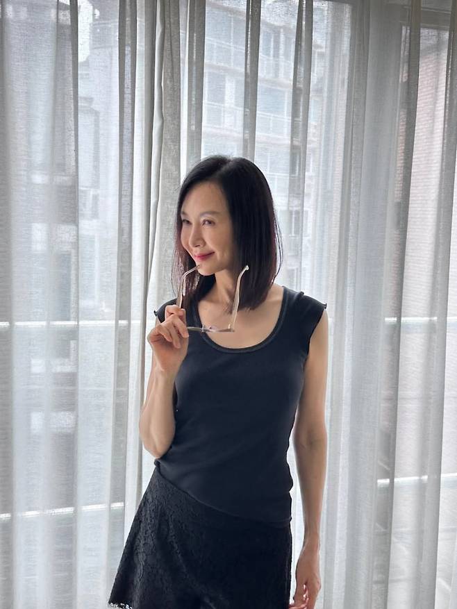 사진 = 채시라 인스타그램