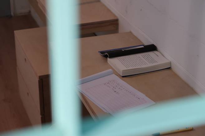 '글감옥'에 남기고 간 한 방문객의 원고. /이서영 기자 dec@namdonews.com