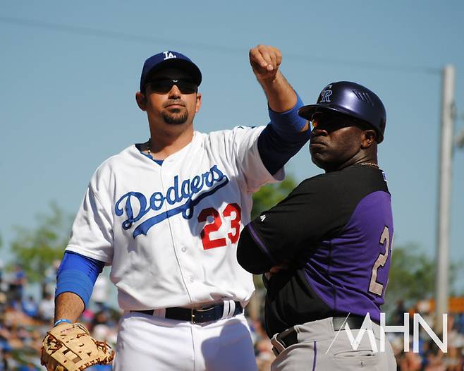 &nbsp;(다저스 시절의 곤잘레스)