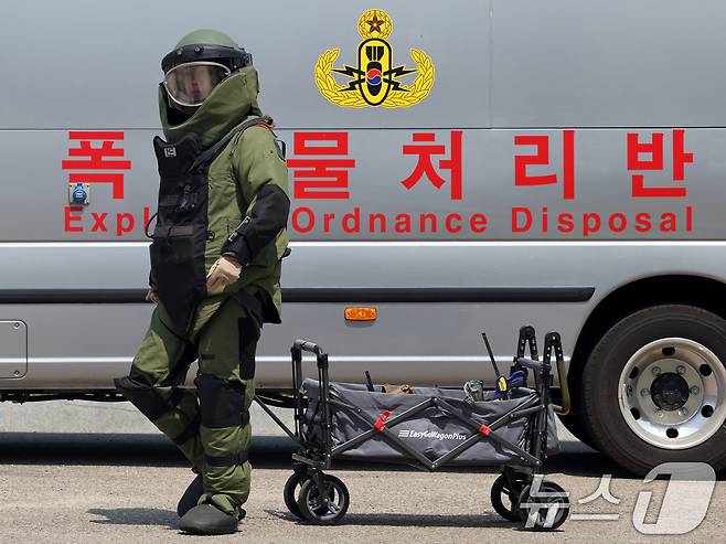 6월 18일 오후 경기 수원시의 한 국가중요시설에서 장병들이 대테러대응훈련을 하고 있다. 2025.6.18/뉴스1 ⓒ News1 황기선 기자