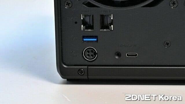 2.5G 기가비트 이더넷 커넥터를 기본 2개 탑재했다. (사진=지디넷코리아)