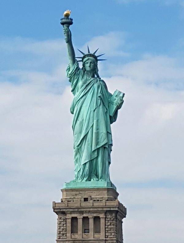 미국과 뉴욕을 함께 상징하는 자유의 여신상. 나림 이병주 작가도 같은 풍경을 보았을 것이다. 2024년 겨울 촬영.  곽재용 나림연구회 회원·진주교대 명예교수 제공