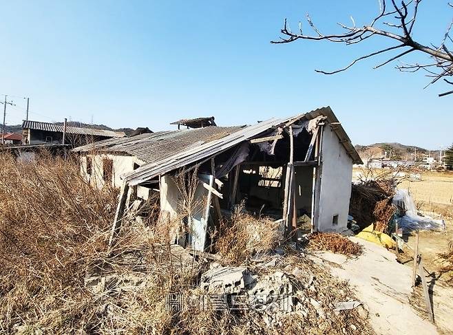 인구소멸지역에 빈집이 철거되지 않고 있다[사진=김성권 기자]