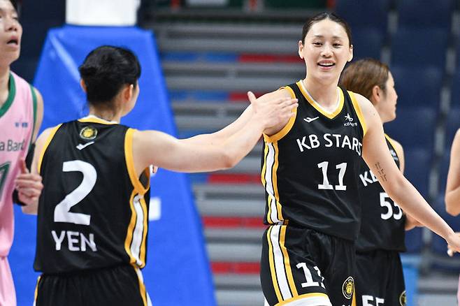 [서울=뉴시스] 여자프로농구 청주 KB국민은행의 강이슬. (사진=WKBL 제공) *재판매 및 DB 금지