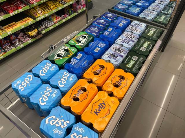 실온에서 판매 중인 K맥주들. 송이라 기자