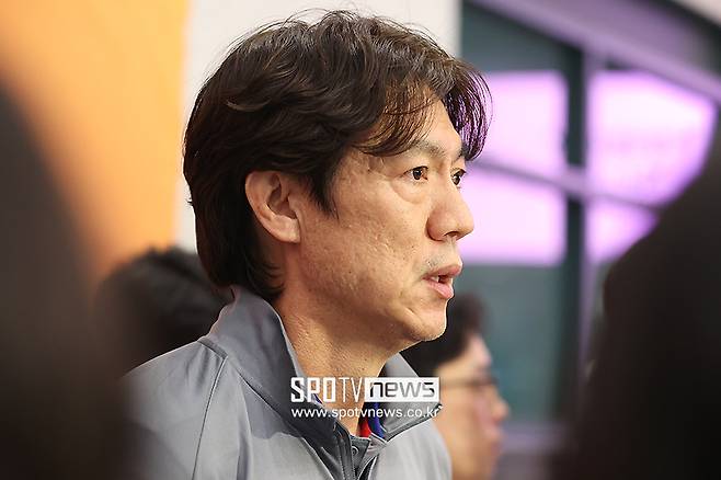 ▲ 홍명보 한국 축구대표팀 감독이 주장직 교체 가능성을 시사한 가운데 2018년부터 한국 축구 최장수 주장 역할을 수행해온 '캡틴 손흥민의 시대'가 막을 내릴지 관심이 집중되고 있다. ⓒ곽혜미 기자