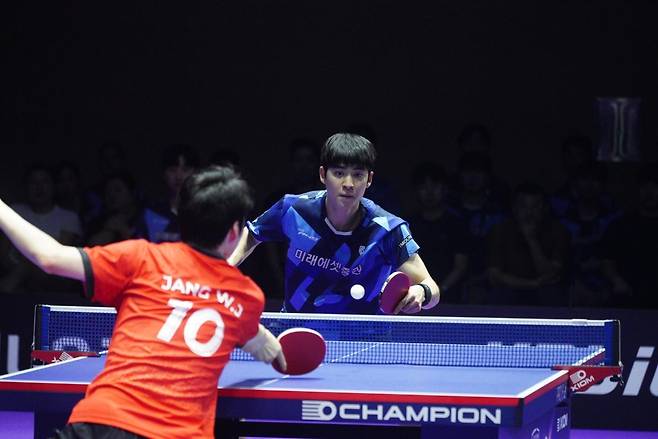 장우진과 대결하는 박강현(오른쪽) [촬영 이동칠]