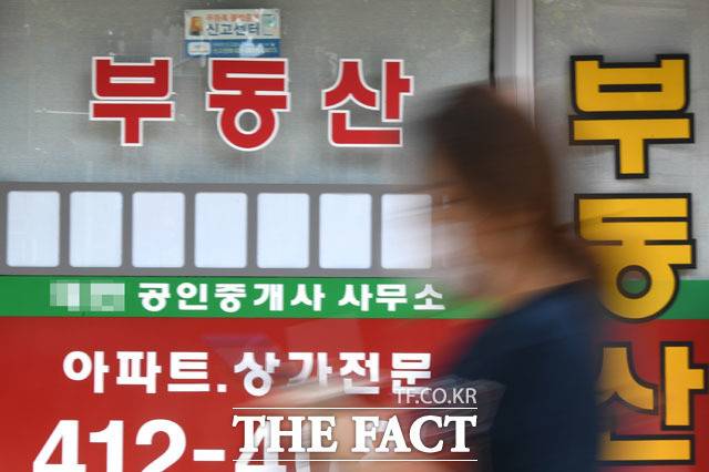 이달 전국에서 3만여가구 아파트가 분양될 예정이다. 지난해 같은 기간 대비 50% 가까이 증가한 규모다. /더팩트 DB