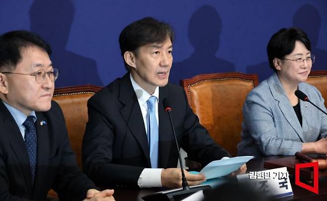 조국 조국혁신당 혁신정책연구원장이 1일 국회에서 열린 최고위원회의에 참석해 발언하고 있다. 김현민 기자