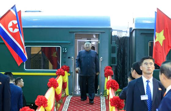 North Korean leader Kim Jong-un arrives in Vietnam on Feb. 26, 2019, on a special train, a day before the U.S. summit. [YONHAP]