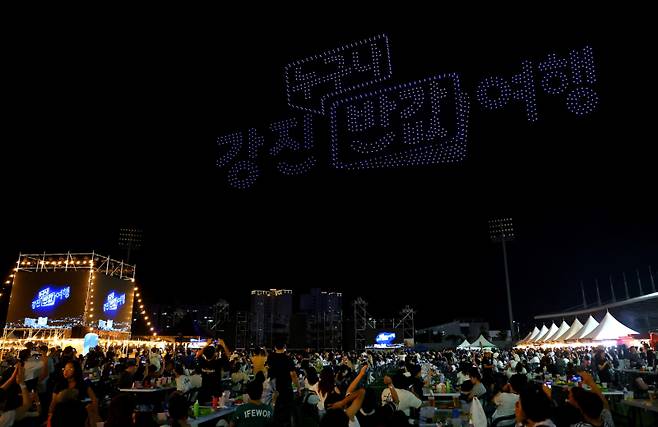 지난달 28일부터 3일간 열린 제3회 강진 하맥축제에 전국에서 7만5000여 명의 관광객이 몰리면서 지역축제의 성공 모델이라는 평가를 이어가고 있다. /강진군