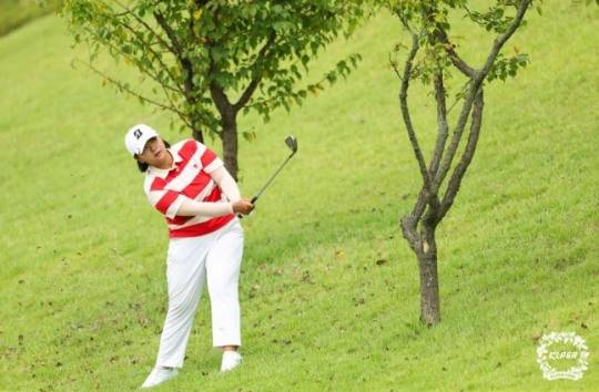 아이언샷 날리는 신다인 / 사진=KLPGA 투어 제공. 연합뉴스