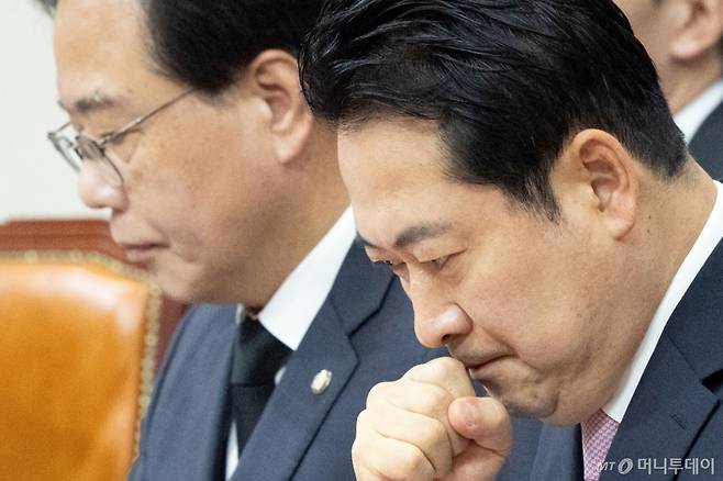 (서울=뉴스1) 이승배 기자 = 장동혁 국민의힘 대표가 1일 오전 서울 여의도 국회에서 열린 최고위원회의에 참석하고 있다. 2025.9.1/뉴스1 Copyright (C) 뉴스1. All rights reserved. 무단 전재 및 재배포, AI학습 이용 금지. /사진=(서울=뉴스1) 이승배 기자