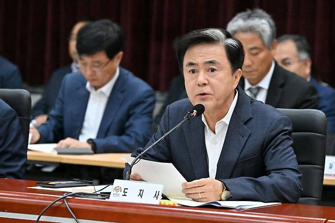 [홍성=뉴시스] 충남도 주관으로 1일 도청 대회의실에서 열린 ‘2026년 주요 정책 추진계획 보고회’에서 김태흠 지사가 모두 발언을 하고 있다. (사진=충남도 제공) 2025.09.01 photo@newsis.com *재판매 및 DB 금지