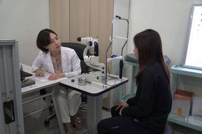 안과 검진 모습. /사진=대한체육회 제공