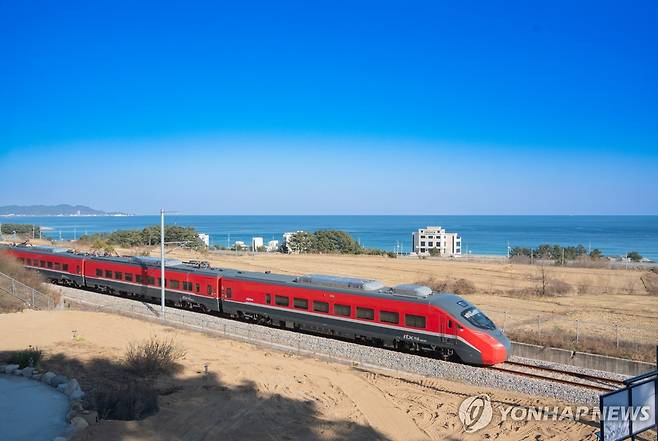 동해선 열차 동해선 삼척-영덕 구간을 달리는 열차 [사진/성[연합뉴스 자료사진]