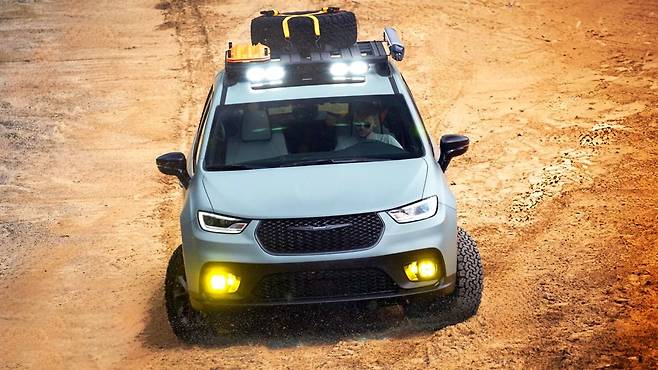 크라이슬러 퍼시피카 그리즐리 피크