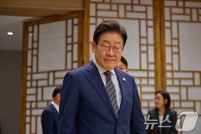 이재명 대통령이 지난 23일 서울 용산 대통령실 청사에서 열린 임명장 및 위촉장 수여식에 참석하고 있다. (이재명 대통령 SNS. 재판매 및 DB 금지) 2025.7.24/뉴스1 ⓒ News1 허경 기자