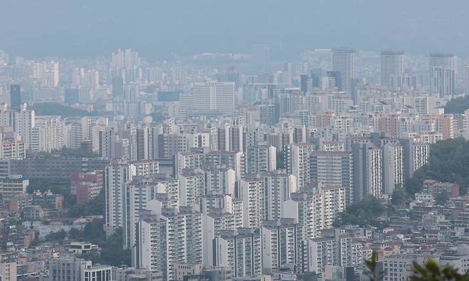 지난달 31일 서울 남산에서 바라본 시내 모습. /연합뉴스